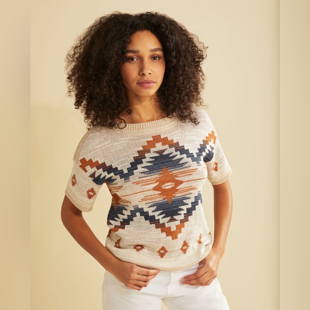 Pendleton Short Sleeve Graphic Pullover. Linen Multi color. Size XS, EUC.